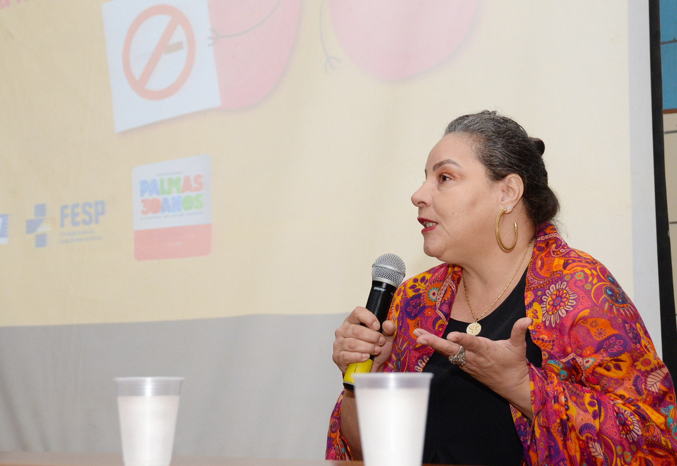 Relatos de pessoas que venceram o vício em nicotina marcam abertura do Fórum Antitabagismo