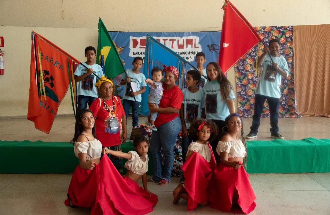 Finalizando as atividades, serão oferecidas oficinas de capoeira, com o professor Vicente Cabrera Calheiros, e de turbantes com Marta Miranda Ferreira