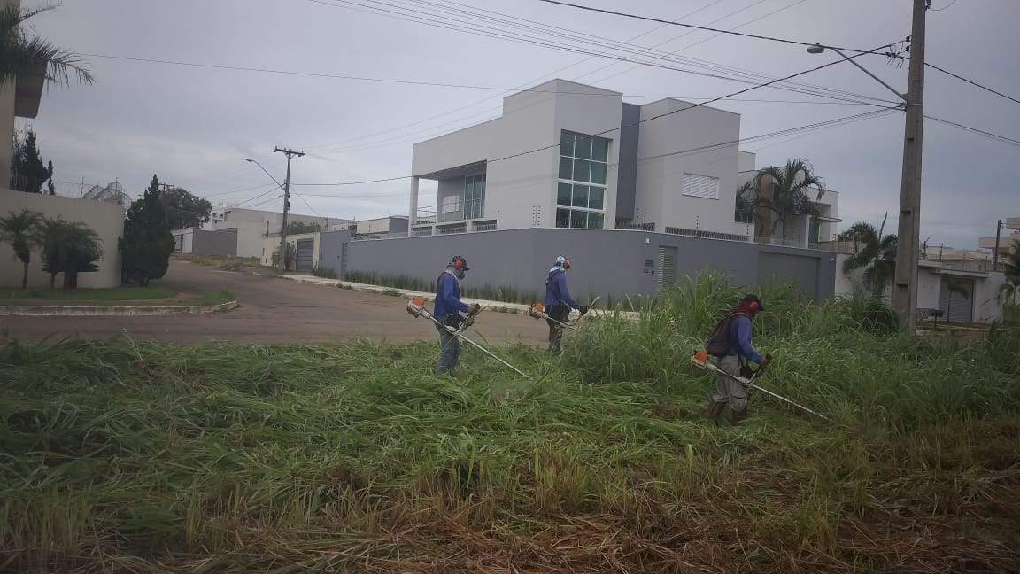 Prefeitura mantém cronograma de serviços públicos em toda a cidade