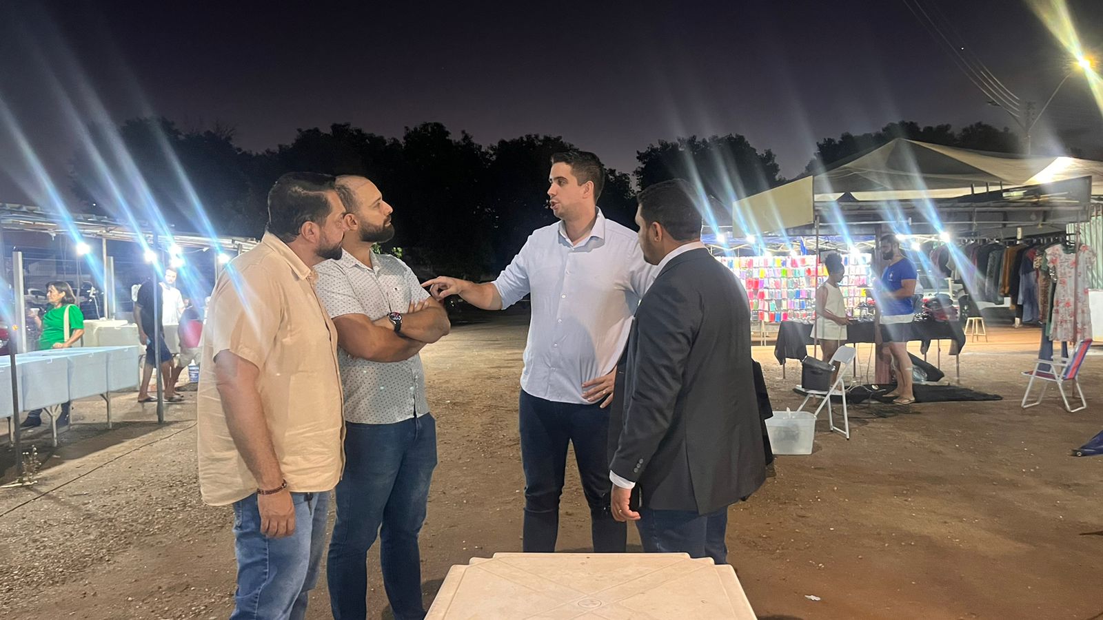 Engenheiros da Pasta também estiveram no local para avaliar o piso entregue. 