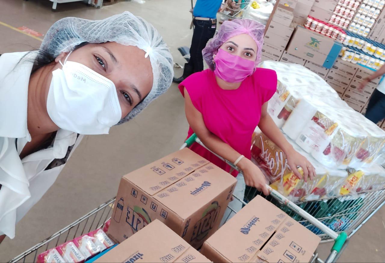Residentes arrecadam produtos de higiene para serem distribuídos às famílias carentes