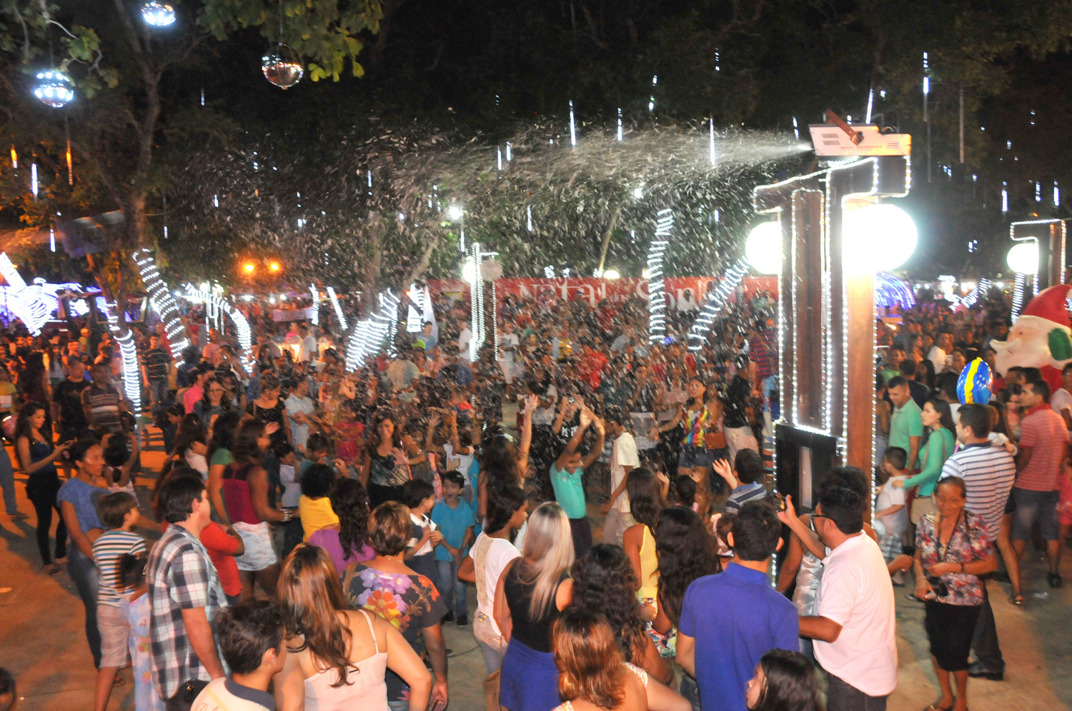 Mais de 25 mil pessoas, por semana, visitaram a Vila do Papai Noel