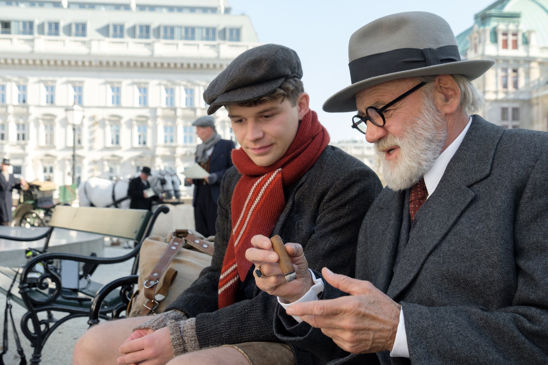 Tensões políticas do nazismo e a amizade com Sigmund Freud são temas de ‘A Tabacaria’ que estreia no Cine Cultura