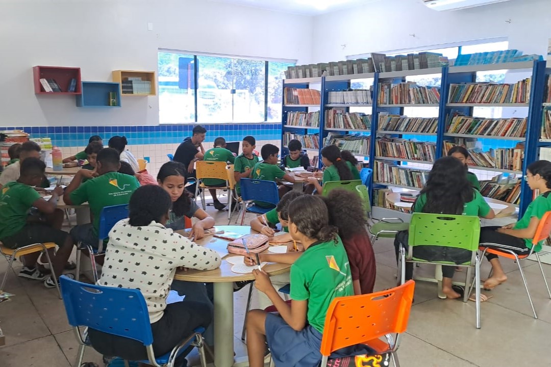 Oficina de leitura e escrita, viltada à ampliação do vocabulário