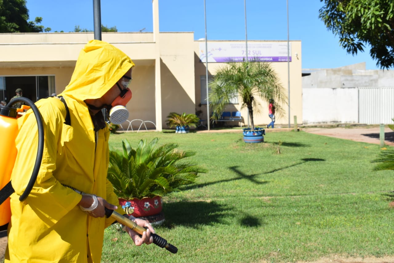 Centros de Saúde da Comunidade de Palmas estão sendo descontaminados em ação que tem o apoio do Exército