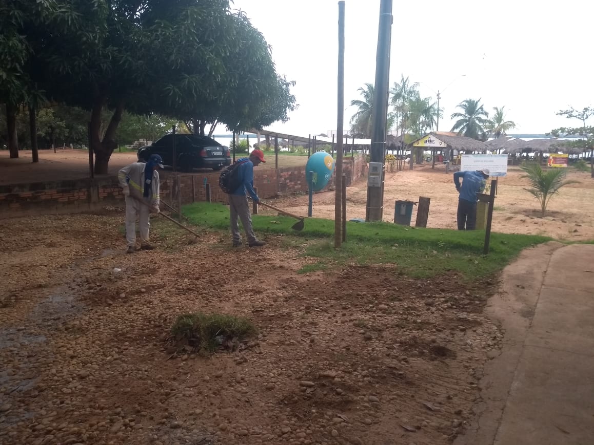 Praias da Capital recebem mutirão de limpeza em período de chuva