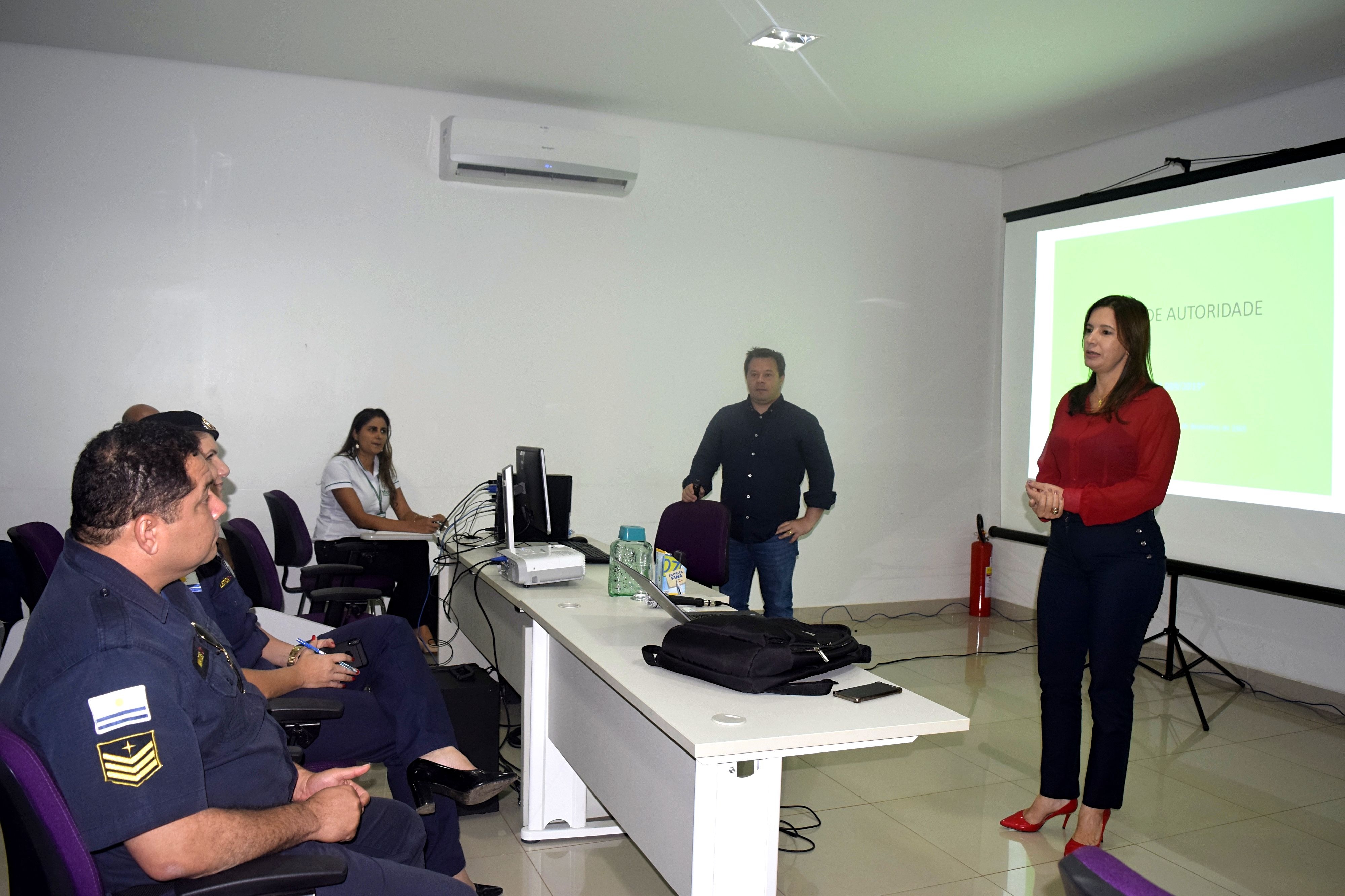 Guardas metropolitanos e agentes de trânsito participam de palestra sobre nova Lei de Abuso de Autoridade no IVM