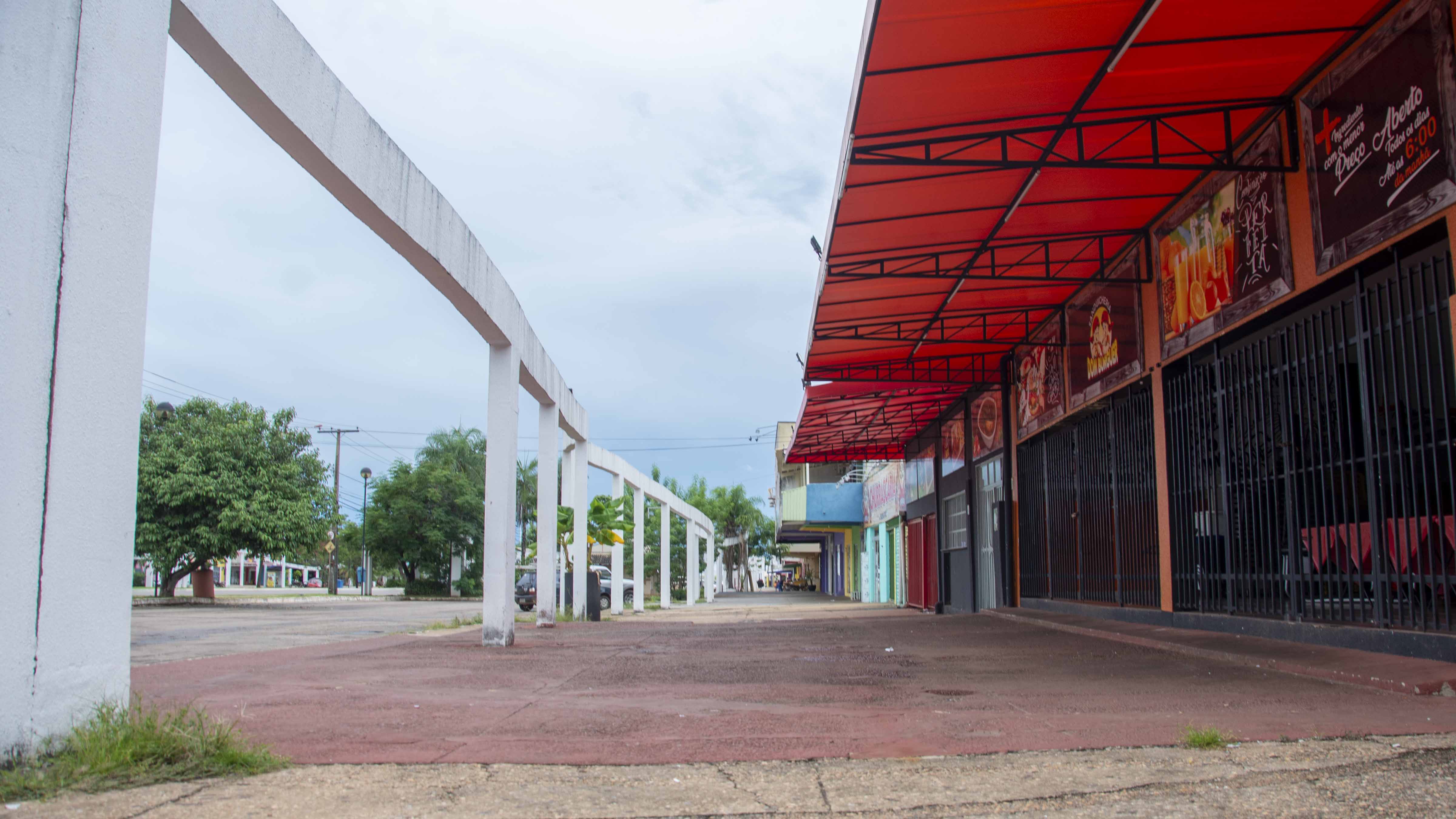 Prefeitura amplia medidas para conter a Covid-19, suspende a venda de bebidas alcoólicas e fecha espaços públicos de recreação e lazer