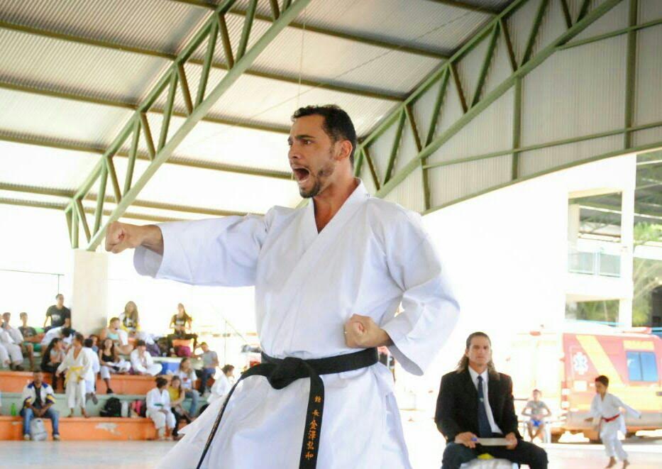 Caratecas de Palmas participam de competição em Pedro Afonso