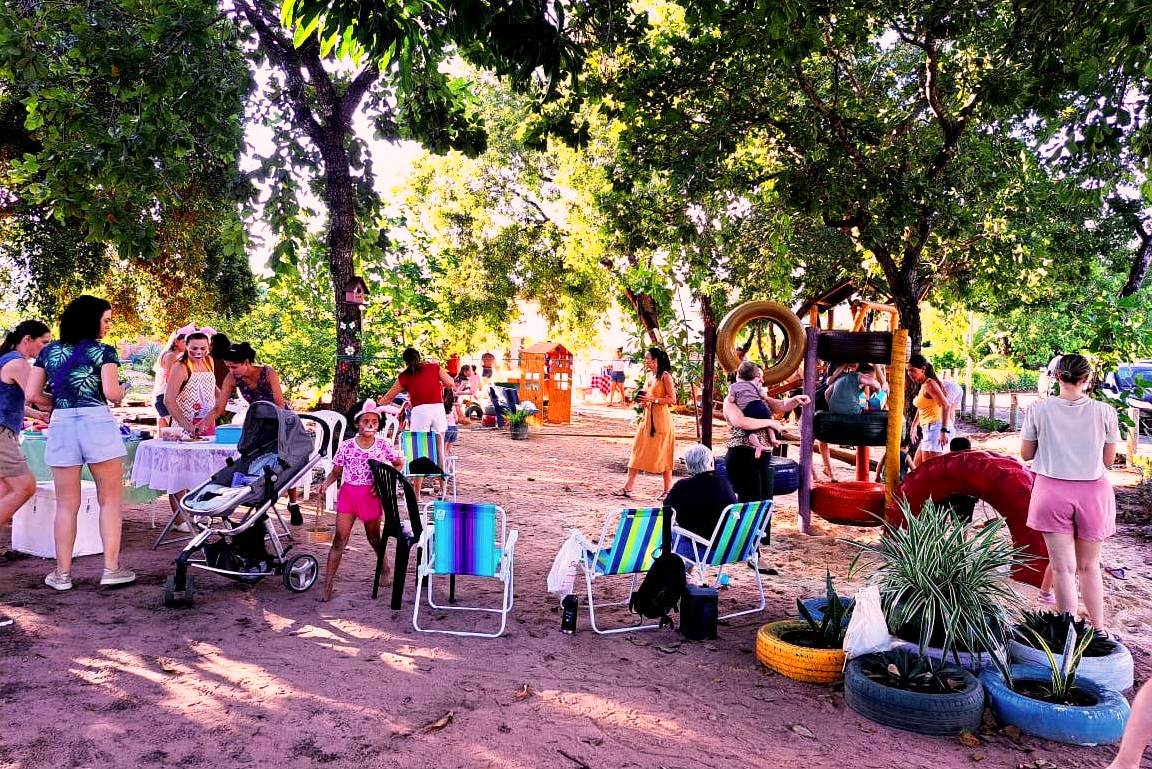 O parque criado por Romara é utilizado para o lazer e confraternização dos moradores