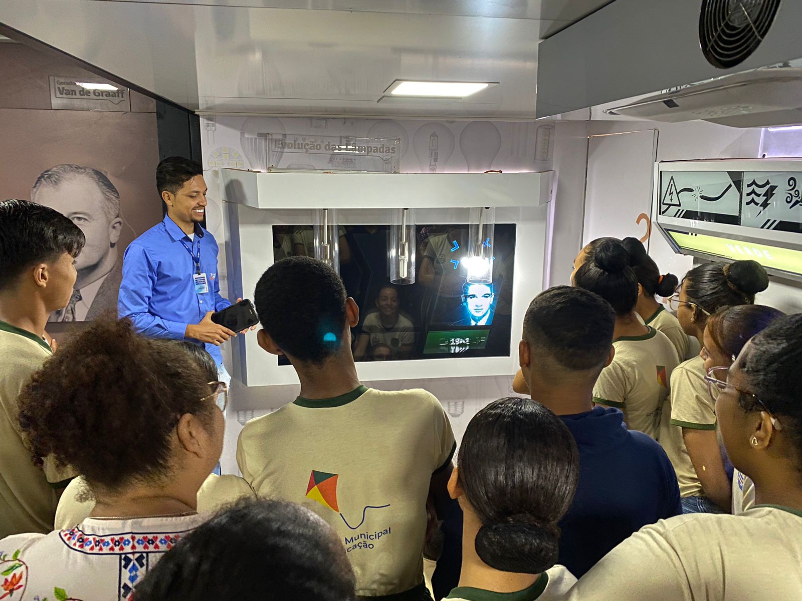 Unidades escolares da rede municipal recebem palestras sobre eficiência energética