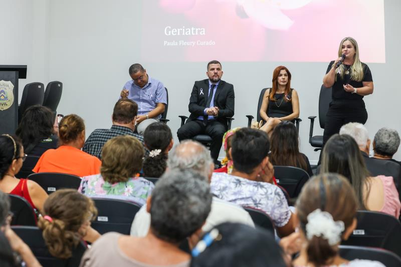 Idosos assistidos pelos Cras de Palmas participam de Café com Segurança