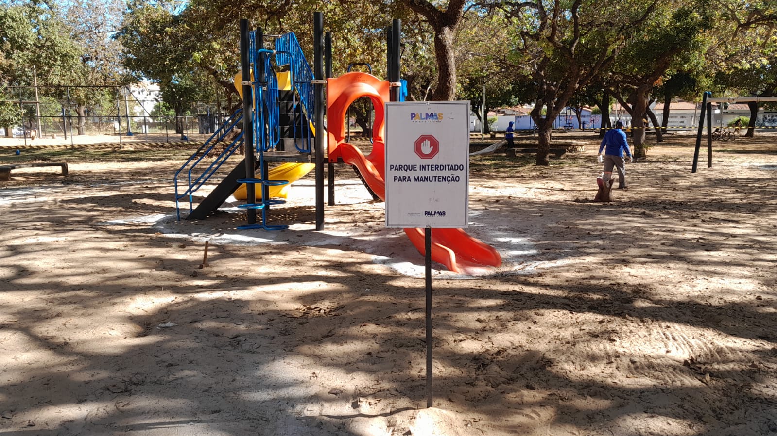 Parque infantil da Arse 92 é interditado temporariamente para limpeza e manutenção preventiva pela Prefeitura de Palmas