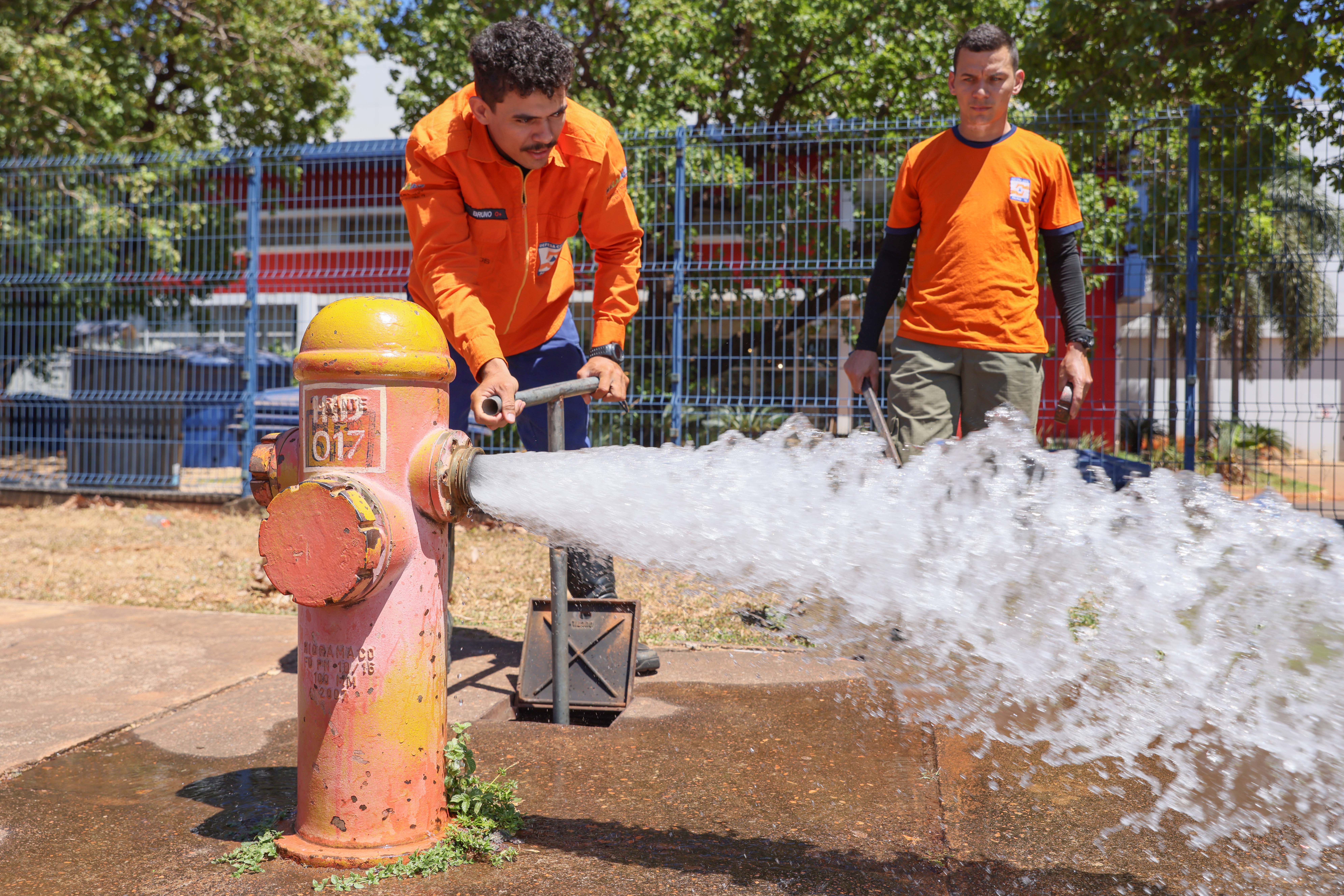 Palmas realiza levantamento dos hidrantes para reforçar segurança contra incêndio