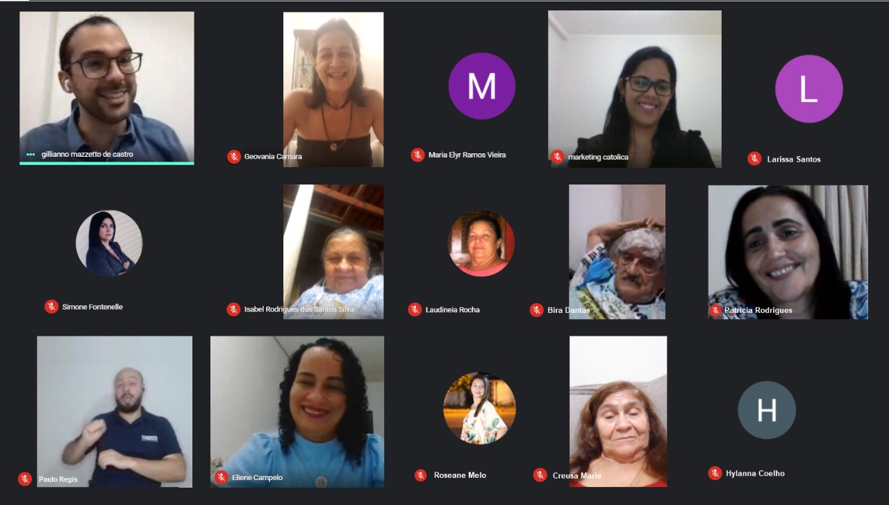 Turma de idosos do curso de Inclusão Digital assistiu palestra sobre ‘felicidade’
