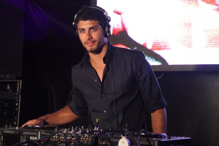 DJ Jesus Luz promoverá sunset na praia da Graciosa neste sábado, 20