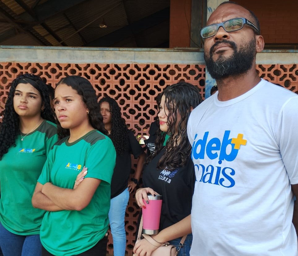 Durante a visita, os adolescentes puderam conhecer de perto as instalações do IFTO