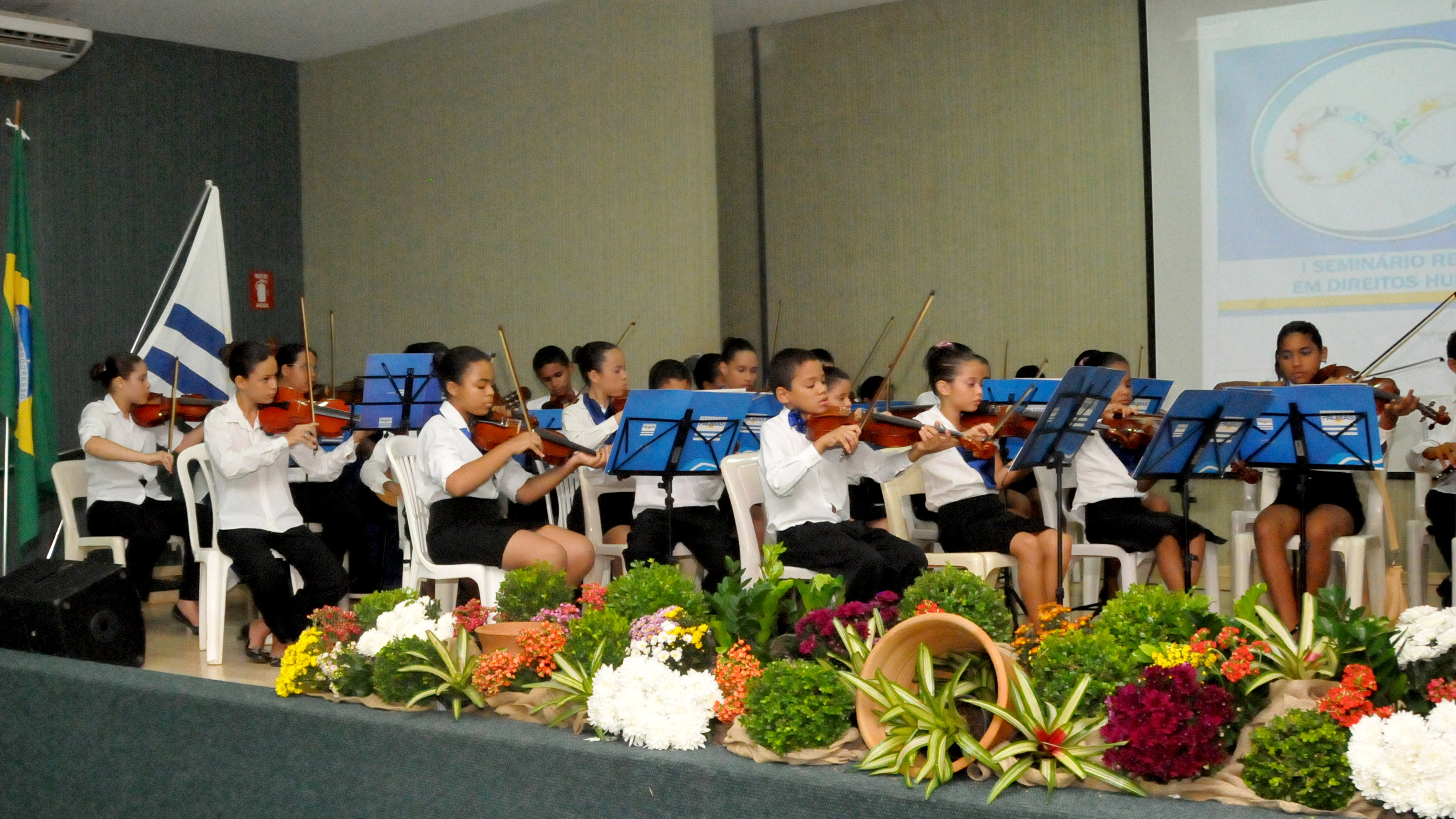 Primeiro dia do VIII Seminário de Educação Inclusiva discute direitos humanos