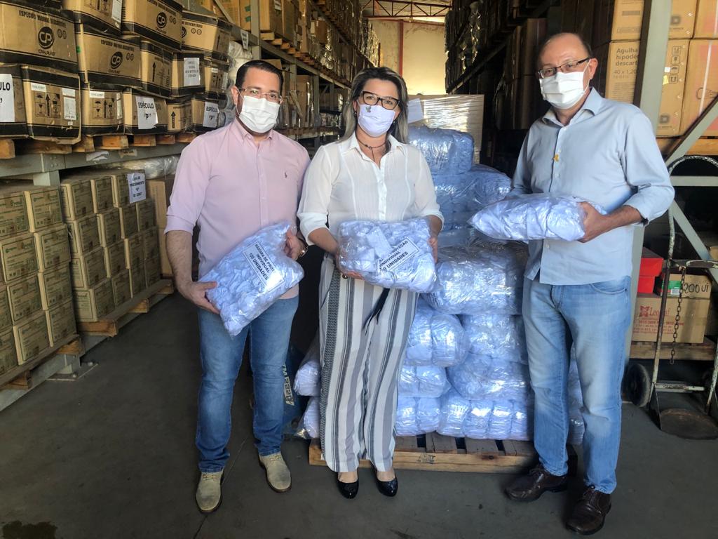 Saúde de Palmas adquire 200 mil máscaras e faz primeira entrega à Secretaria de Desenvolvimento Social