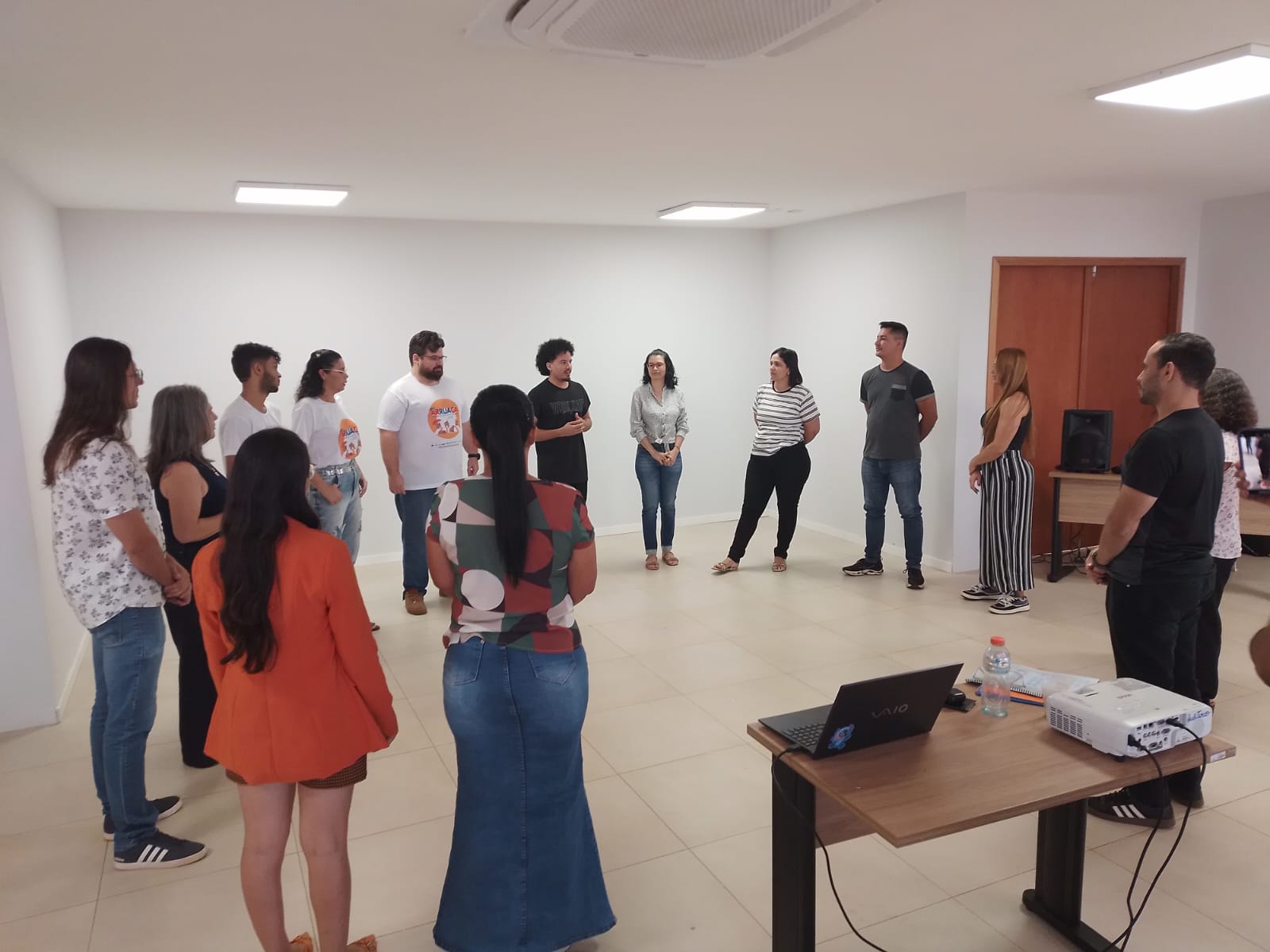 Formação de professores de arte da rede de ensino de Palmas enfoca teatro e suas linguagens
