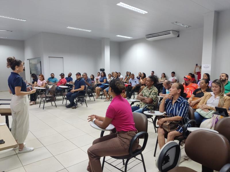 Ambulantes e comerciantes de alimentos recebem capacitação para Agrotins 2023