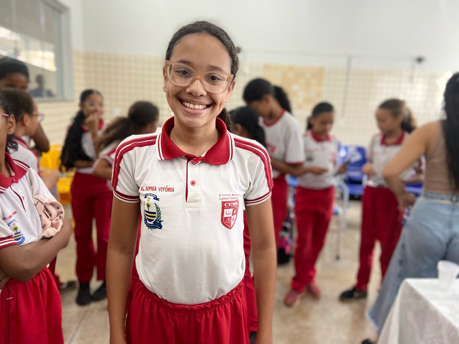 Prefeitura de Palmas e Liga de Desenvolvimento Social entregam óculos de grau a 342 alunas da rede municipal de ensino