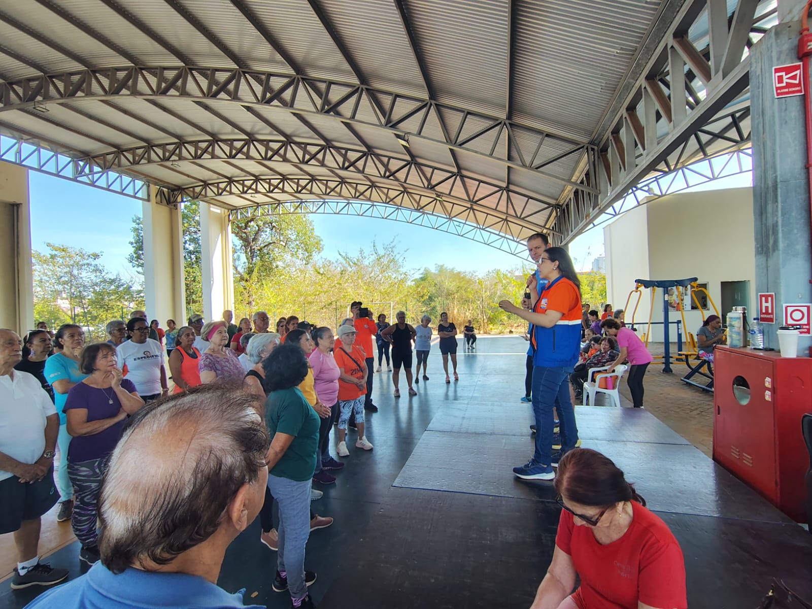 Defesa Civil de Palmas promove palestra sobre queimadas no Parque da Pessoa Idosa