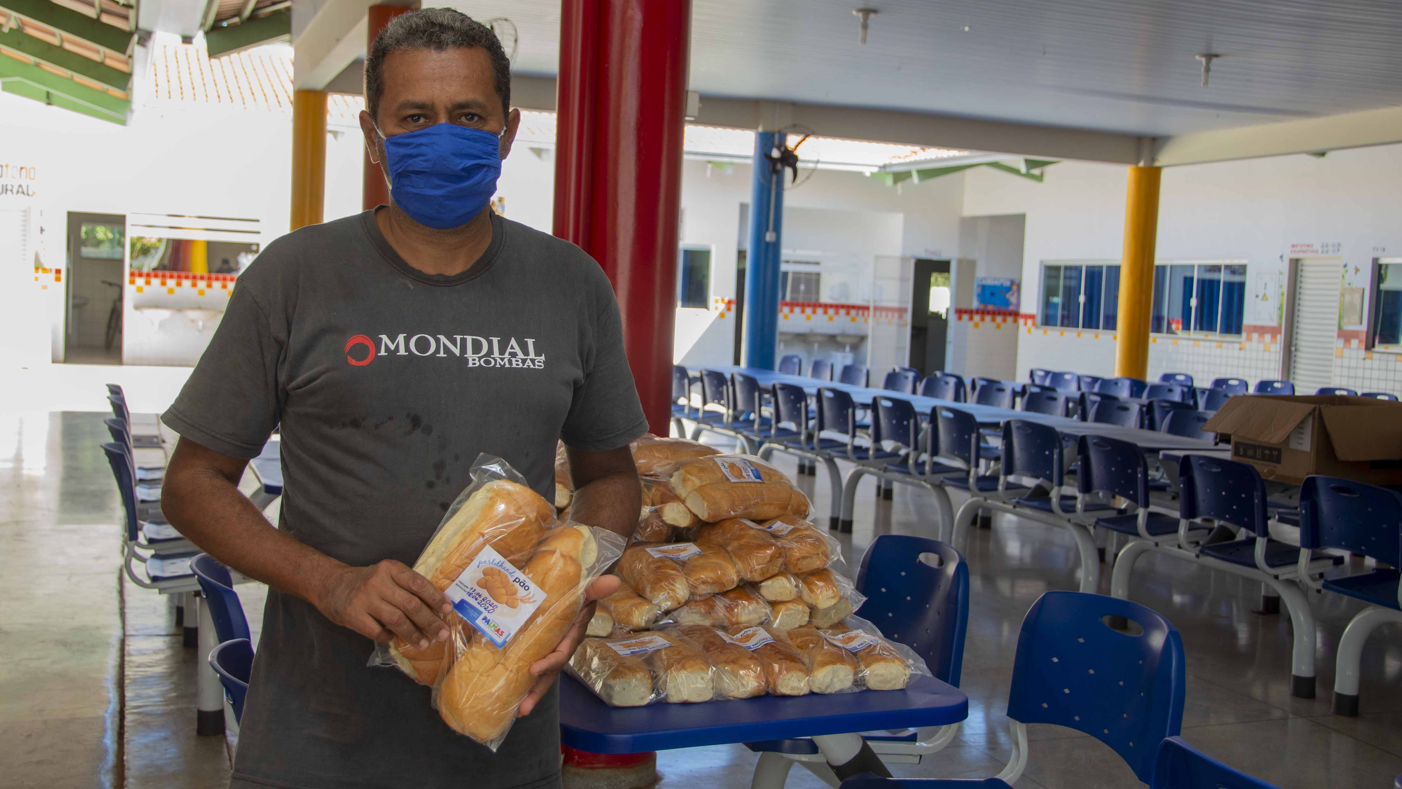 Prefeitura de Palmas  inicia distribuição de pães para famílias de alunos da rede municipal de ensino
