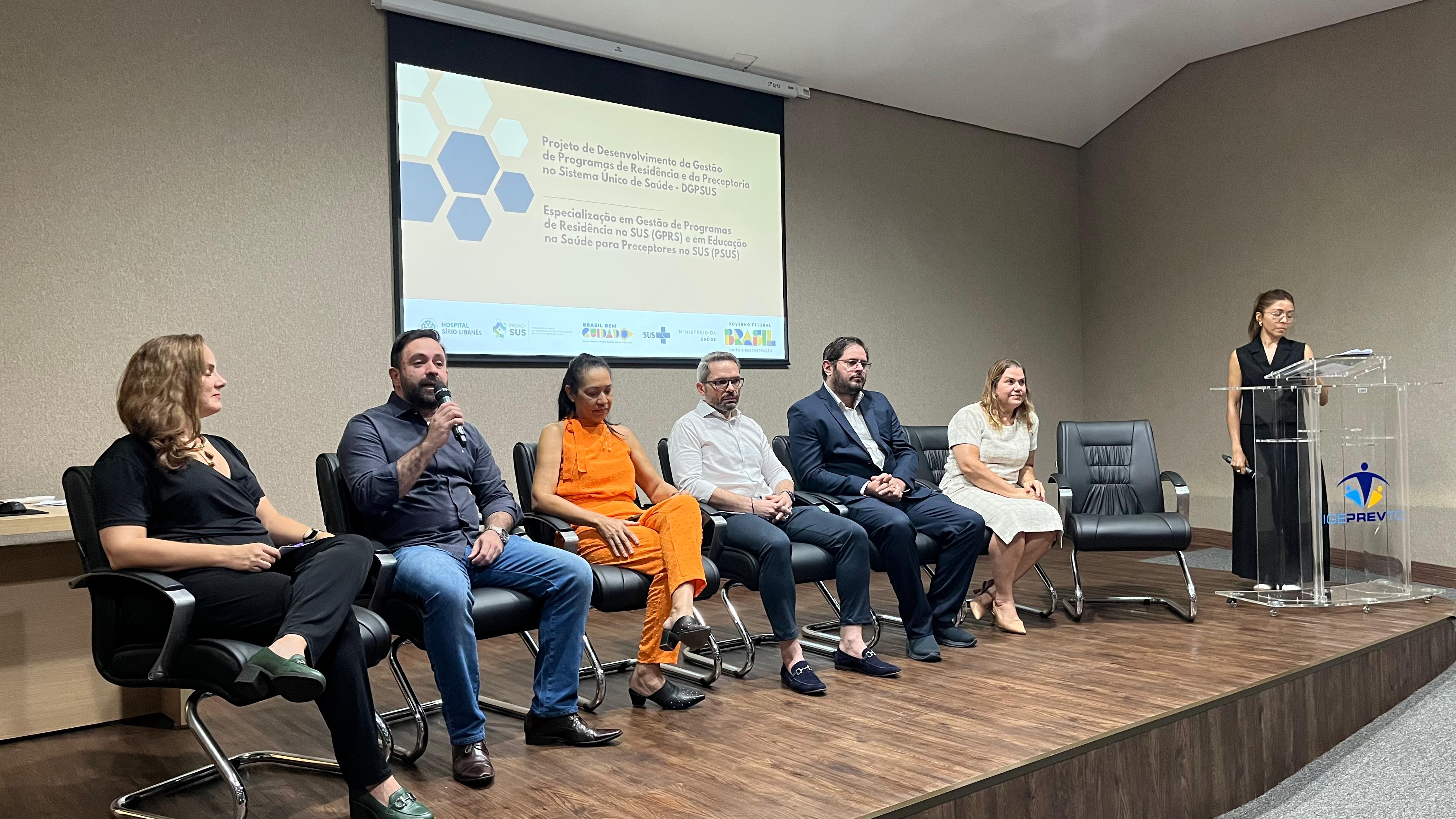 Secretário-executivo da Semus Rafael Mendonça (com microfone na mão) enxerga crescimento que poderá ser adquirido com realização do projeto 