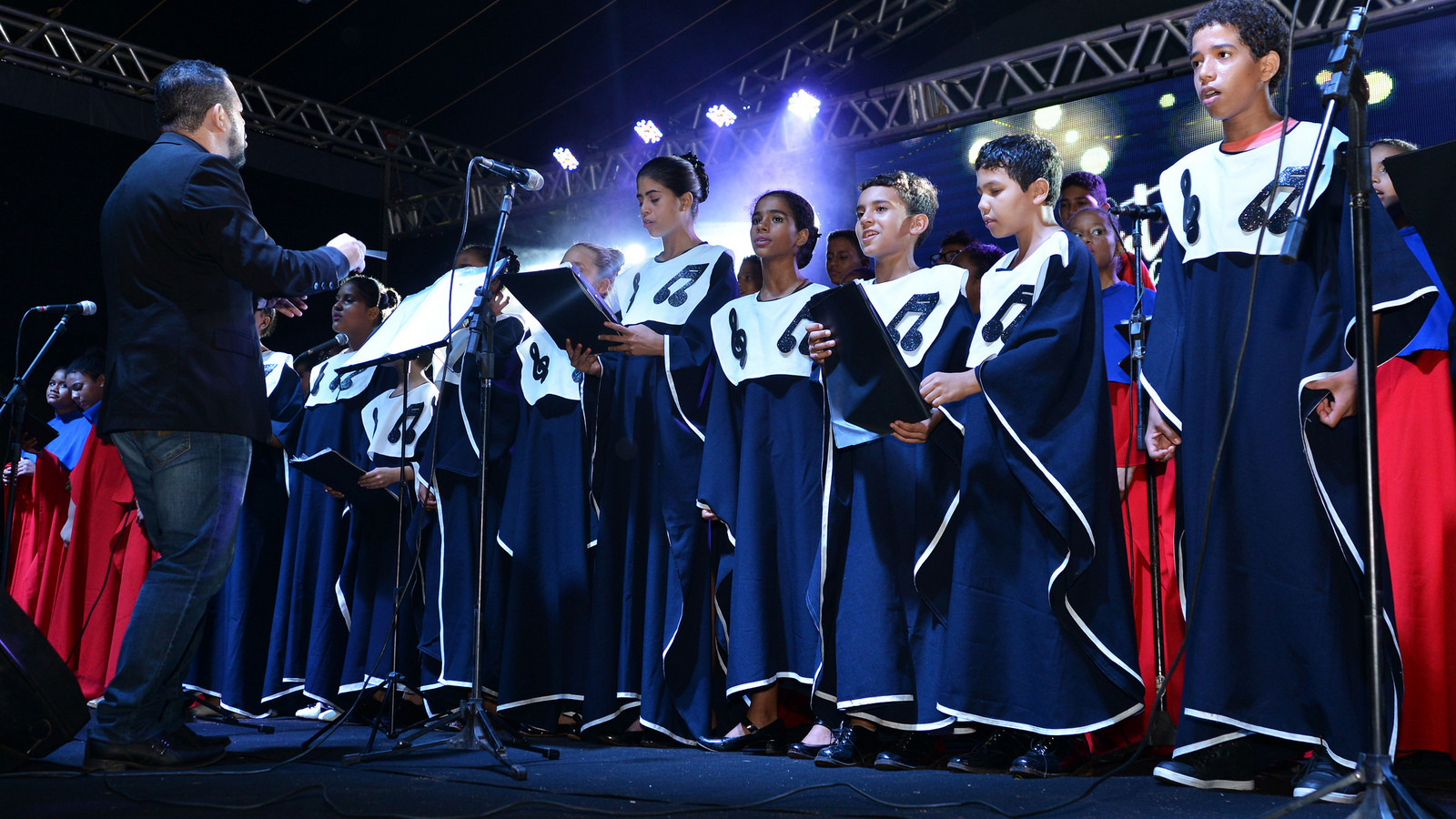 Escolas Municipais se apresentam no Natal Cidade Encantada neste fim de semana