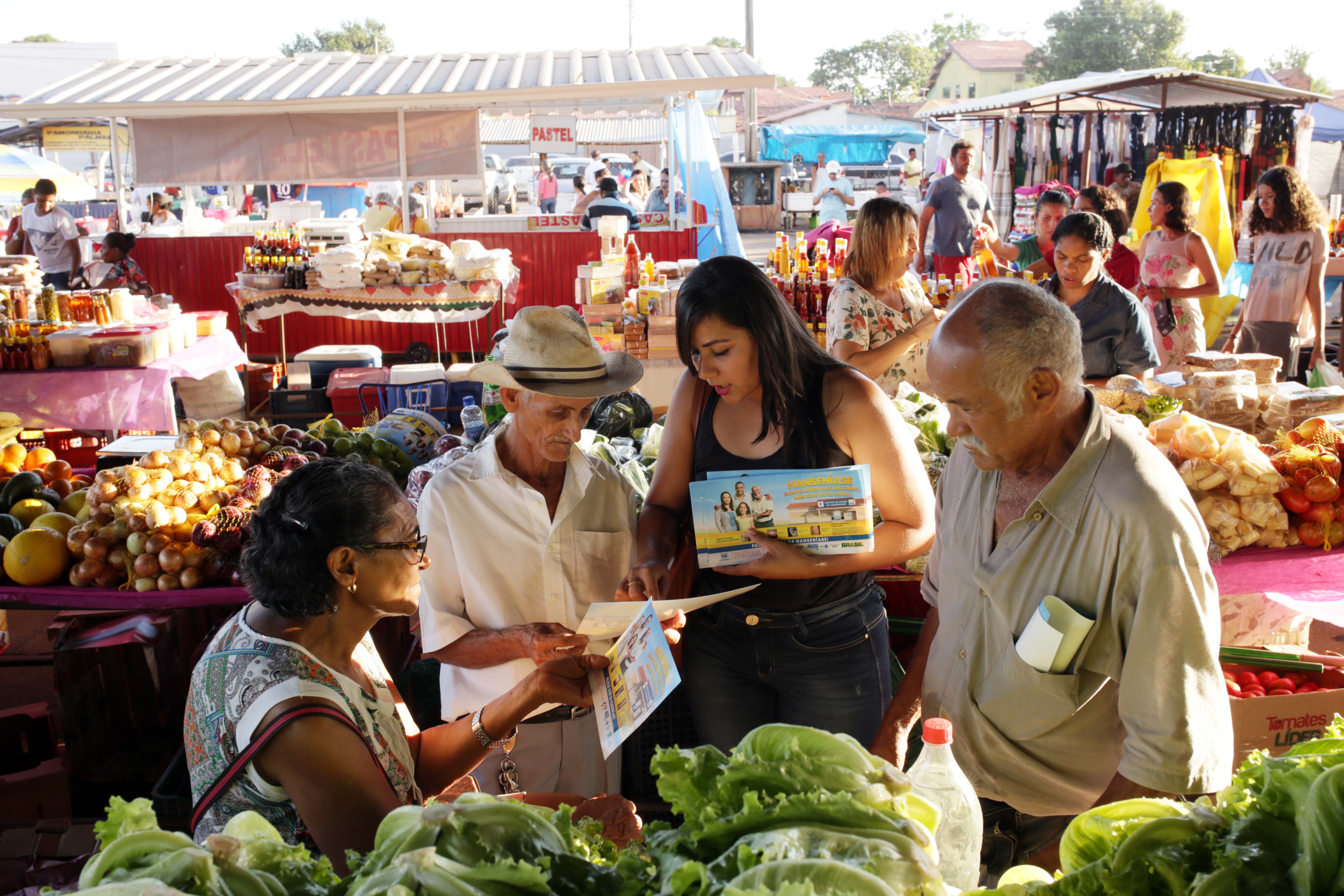 Saúde leva informações sobre hanseníase nas feiras de Palmas