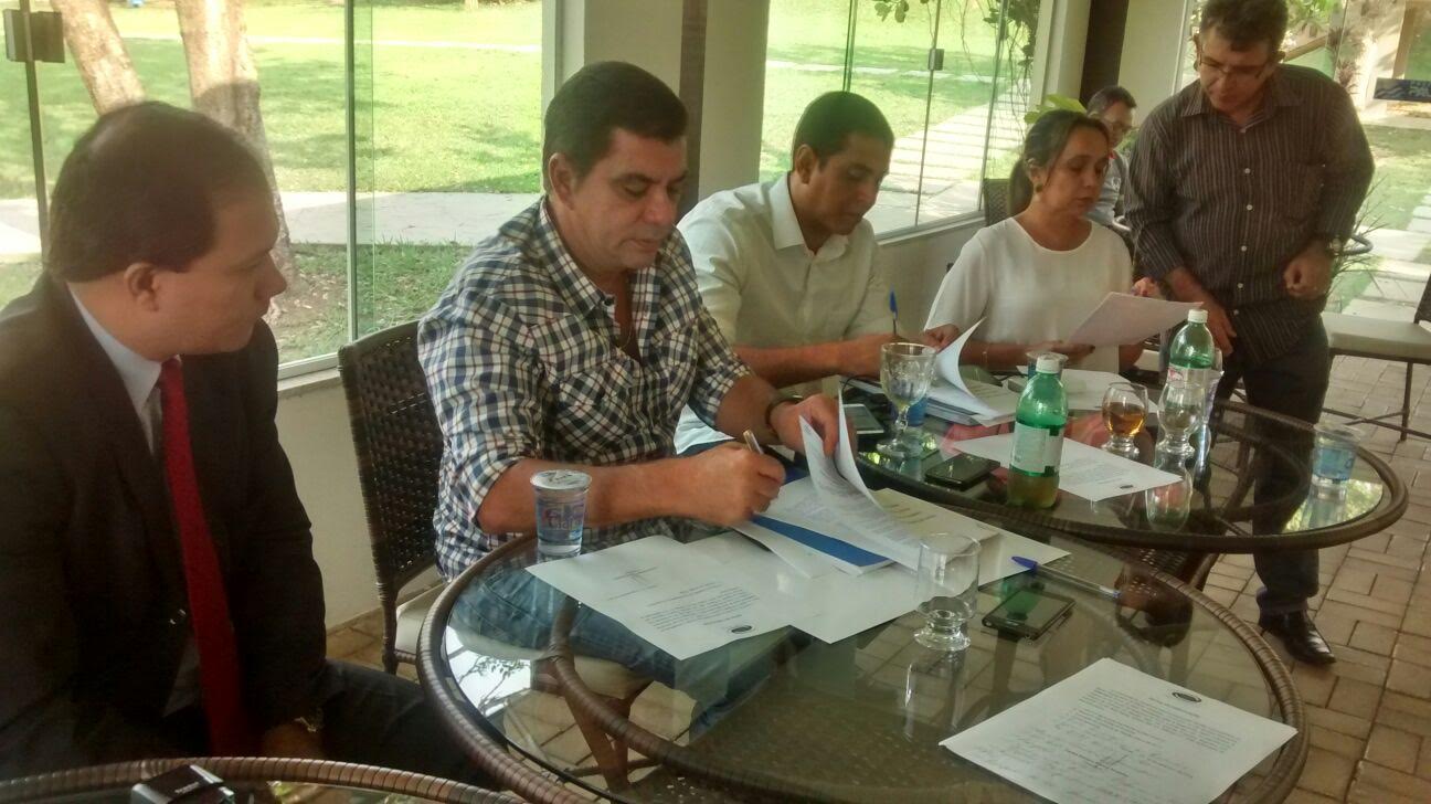 Amastha assina Carta do CI Lago contra a pesca predatória no Lago