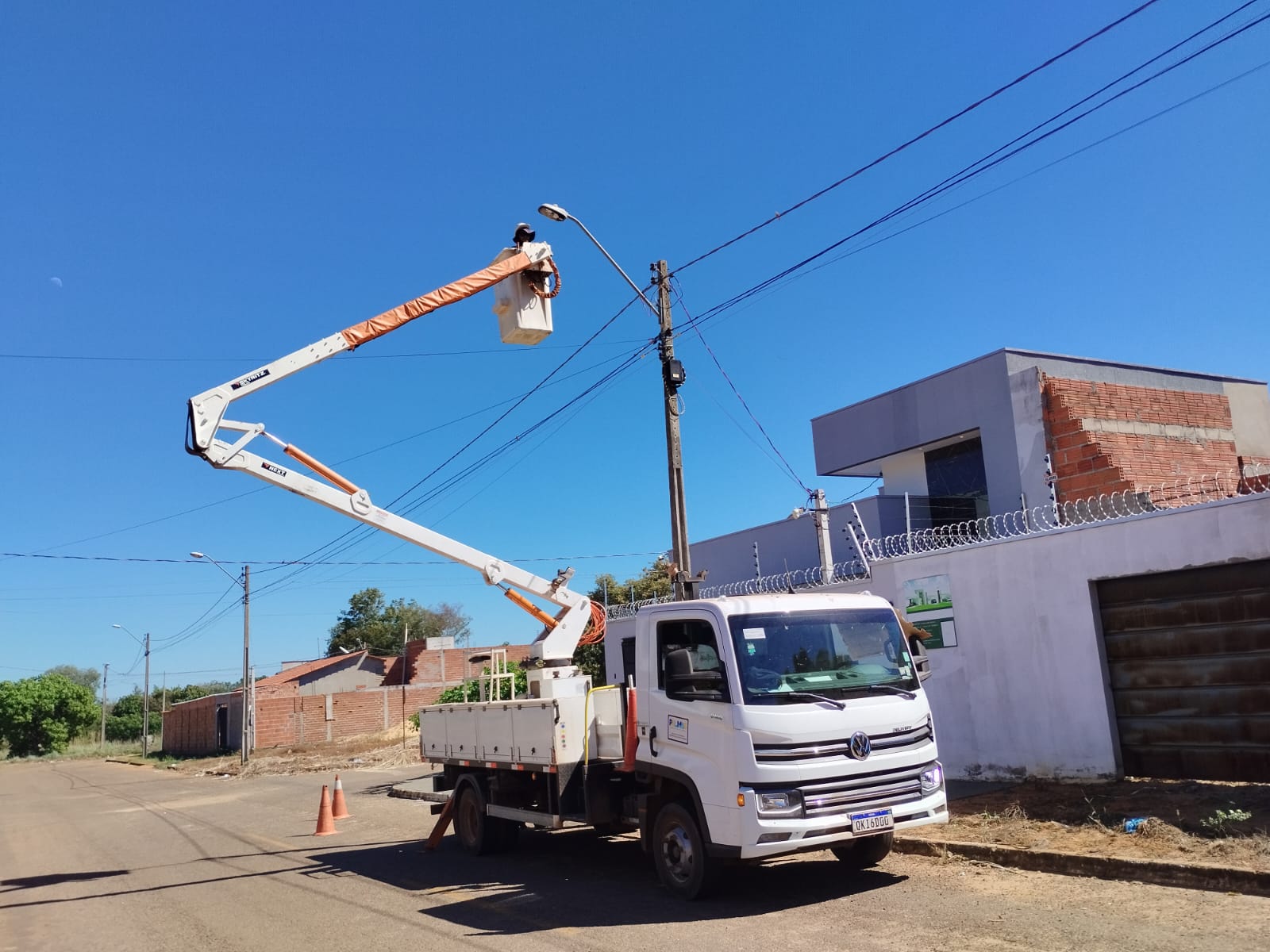 Prefeitura realiza força-tarefa para manutenção da iluminação pública na Capital