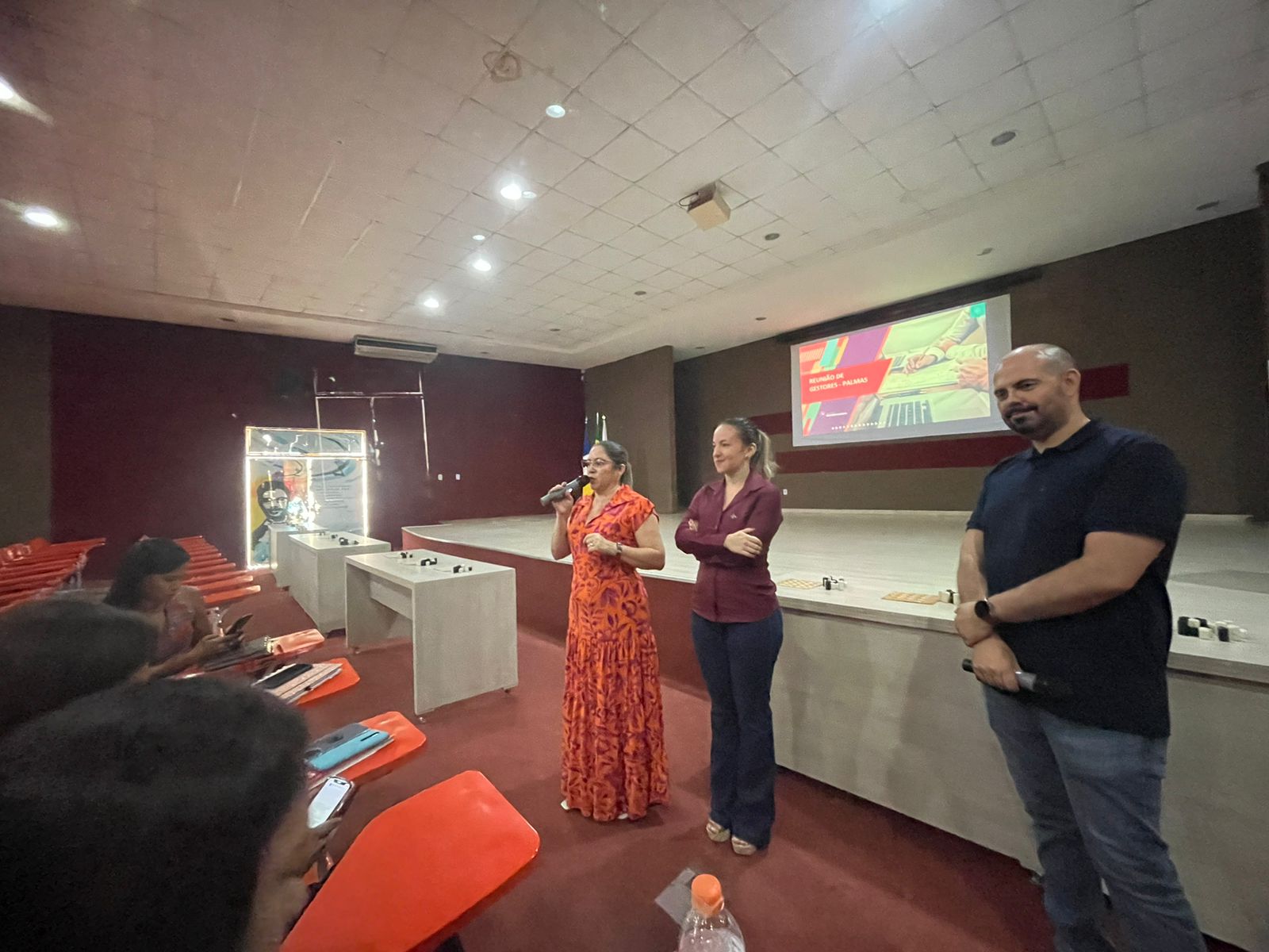 Diretores de Cmeis participam de formação do Programa MenteInovadora