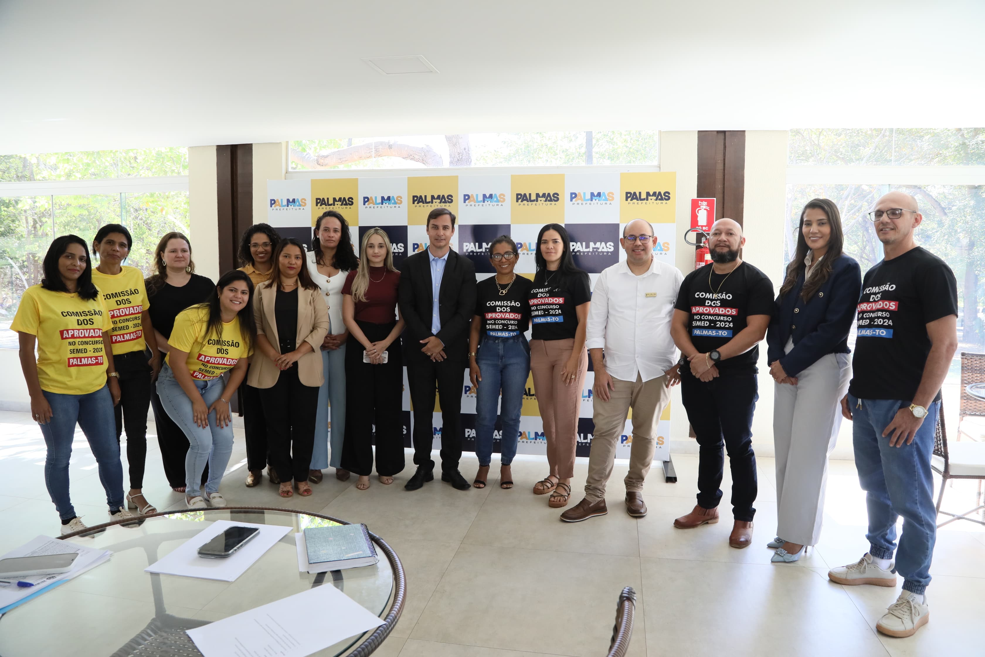 Reunião ocorreu na manhã desta segunda-feira, no gabinete do prefeito