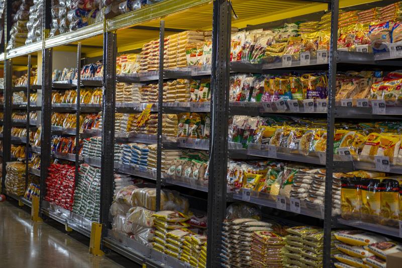 Pacote de arroz agulhinha chega a variar até R$ 11,80 em diferentes supermercados da Capital