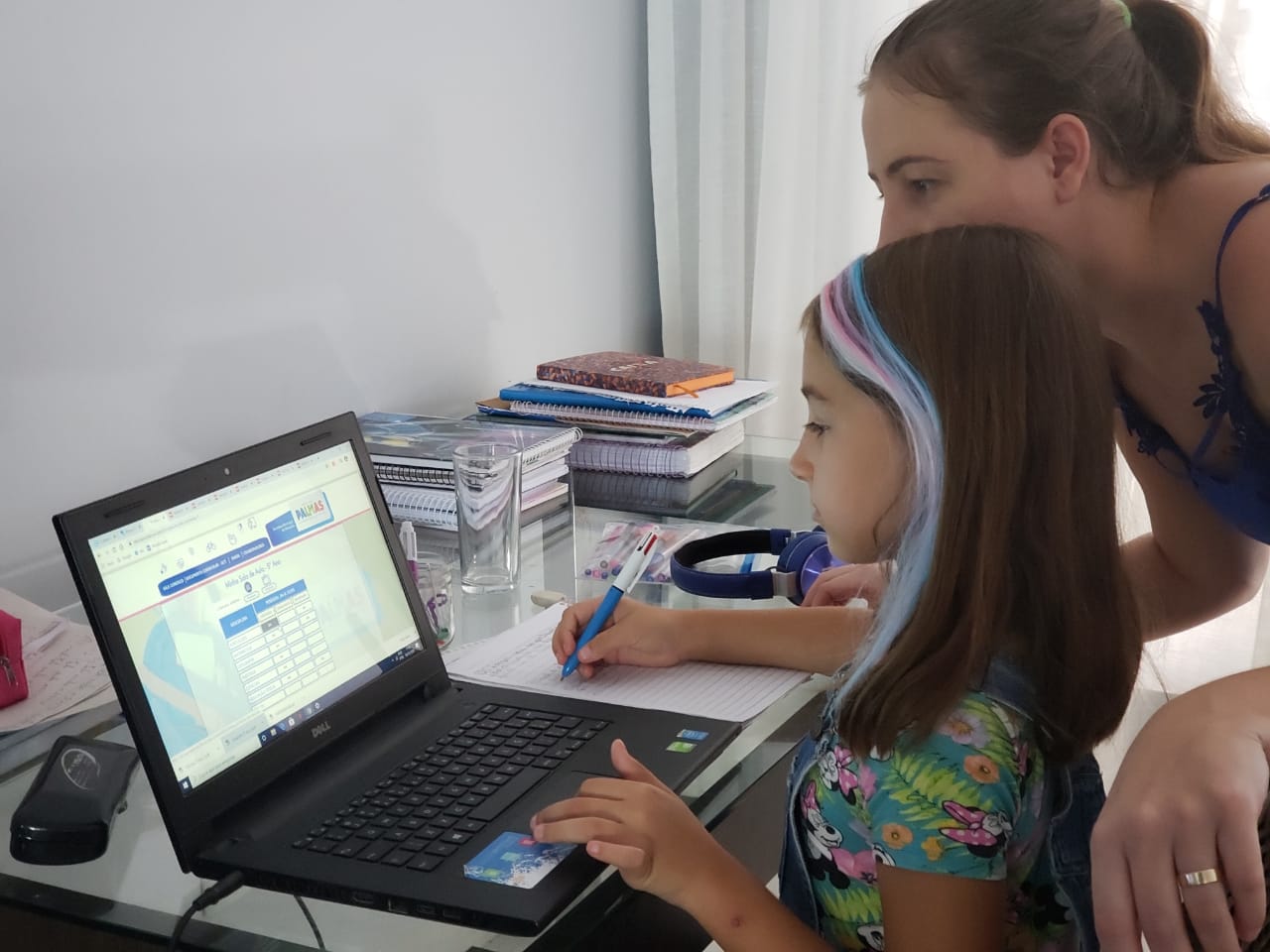 Palmas Home School: Mães assumem papel de professores para se adaptarem à rotina escolar dos filhos durante a quarentena