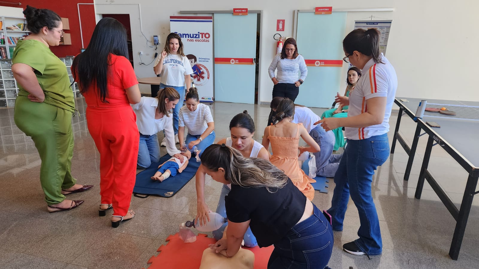 Profissionais das unidades de saúde de Palmas  recebem capacitação para uso de desfibrilador