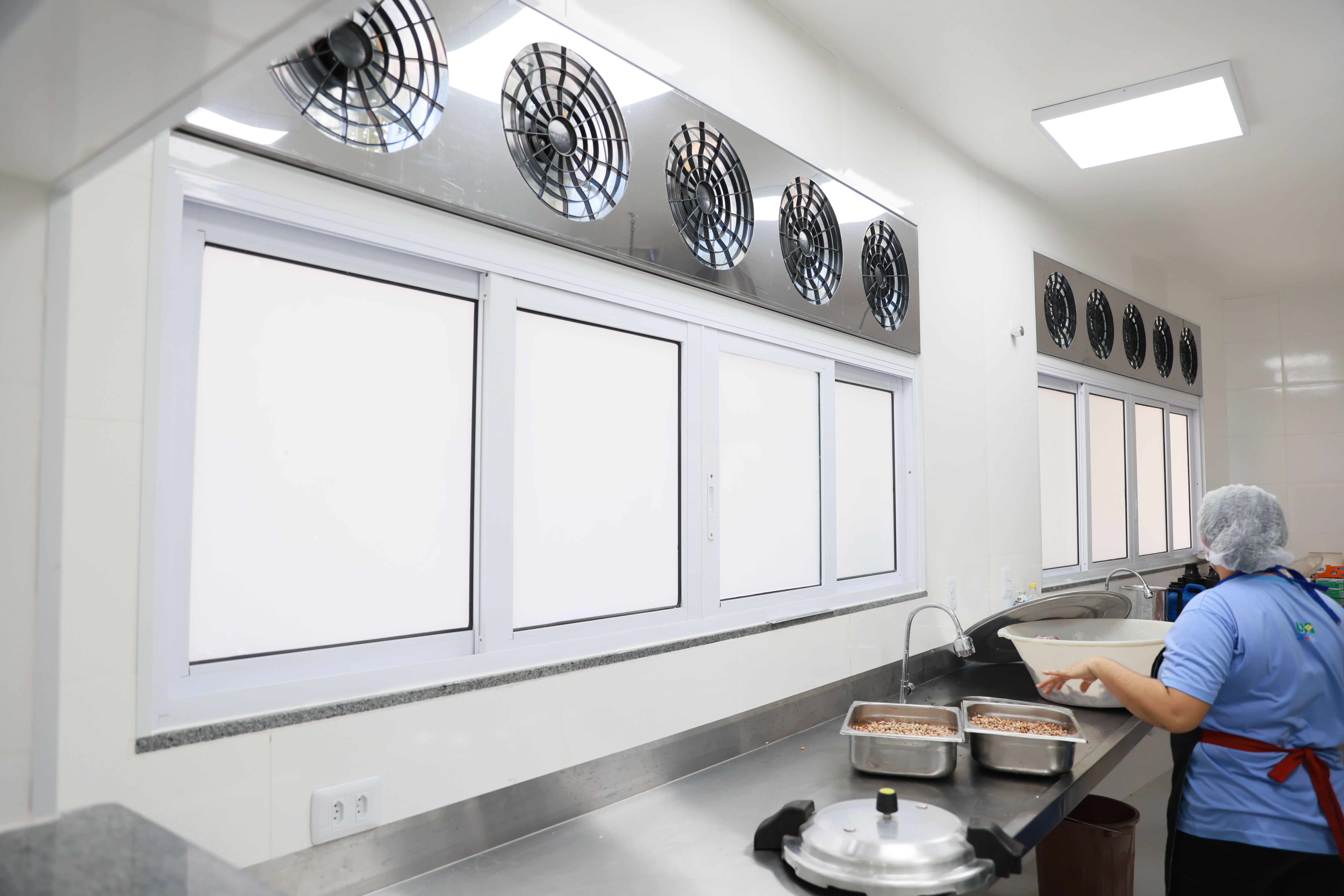 UPA Norte conta agora com novas janelas, exaustores, bancadas, utensílios e equipamentos - Foto: Regiane Rocha