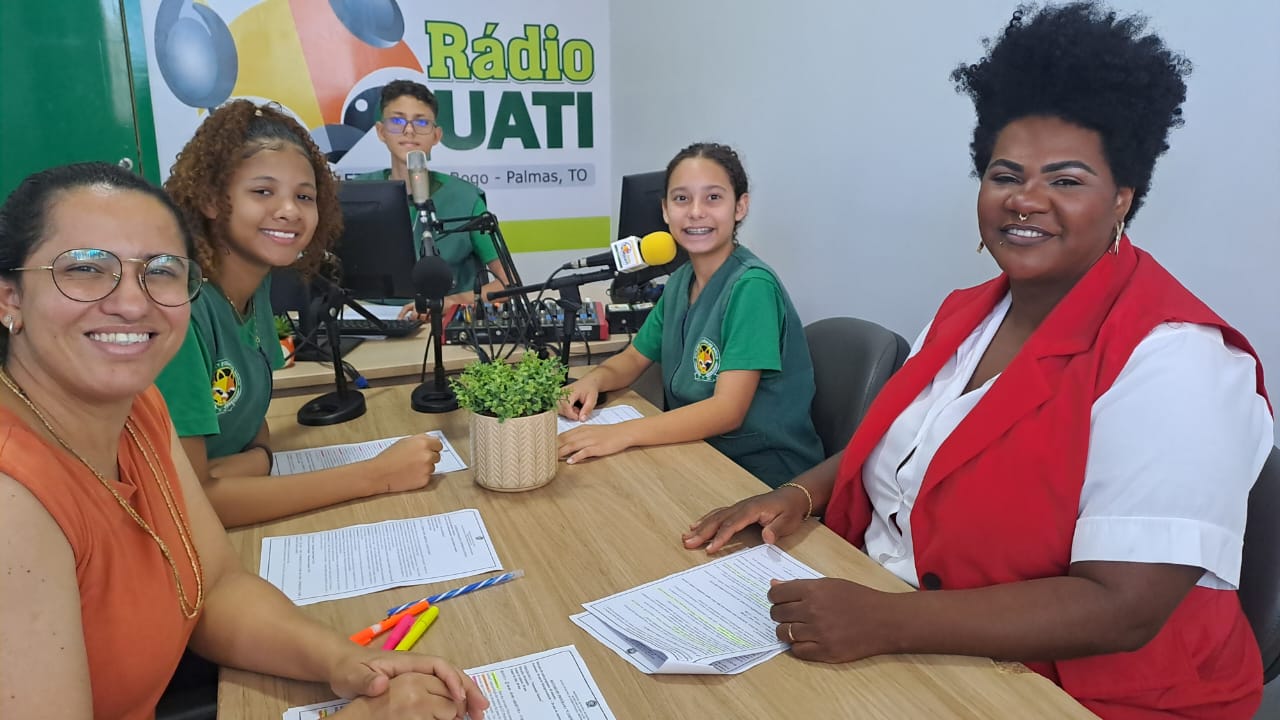 Alunos e educadores da ETI Fidêncio Bogo tornam a Rádio Web Quati em instrumento pedagógico