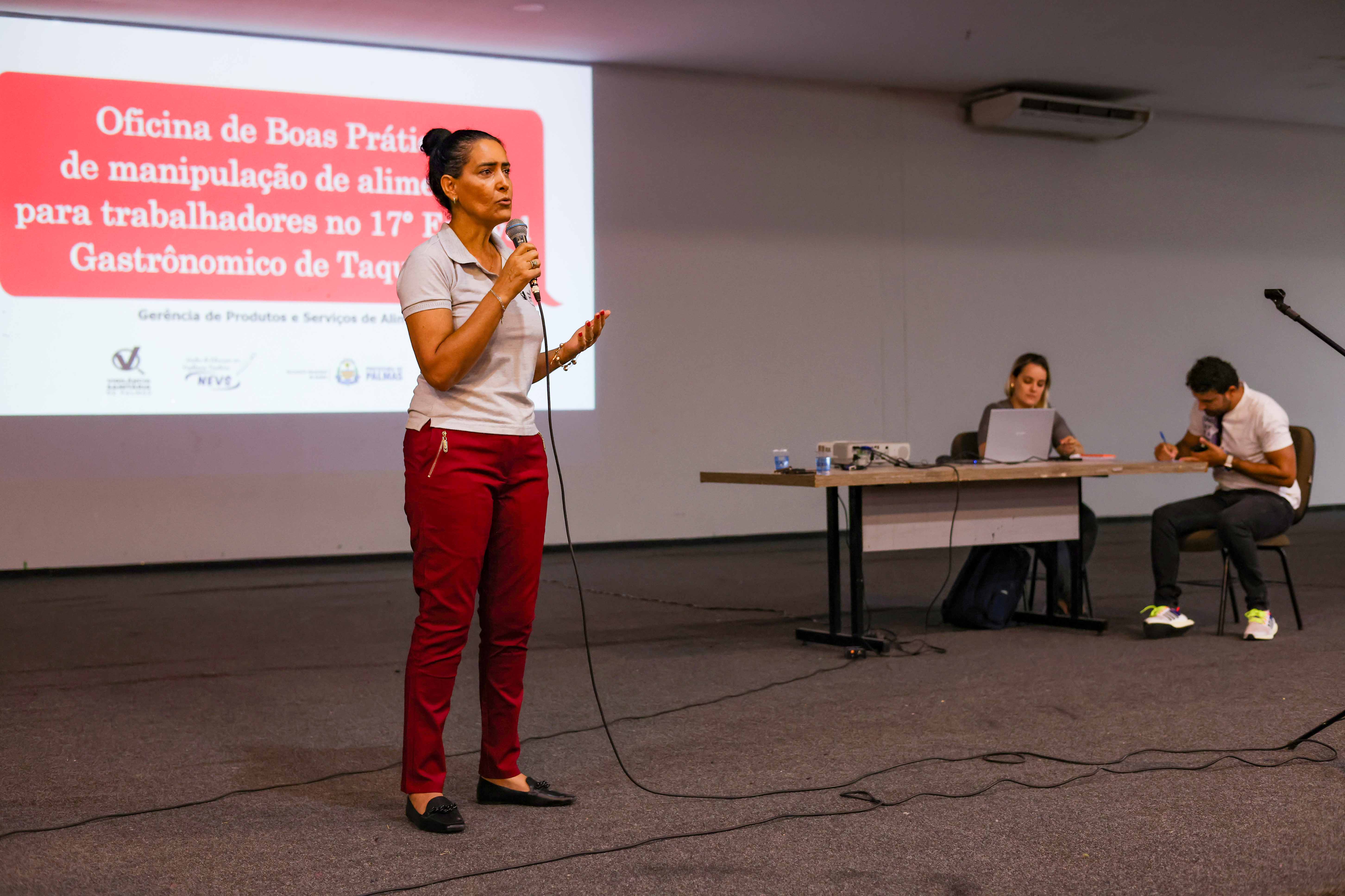 Aprovados para o festival participam de cursos de higiene pessoal e manipulação de alimentos