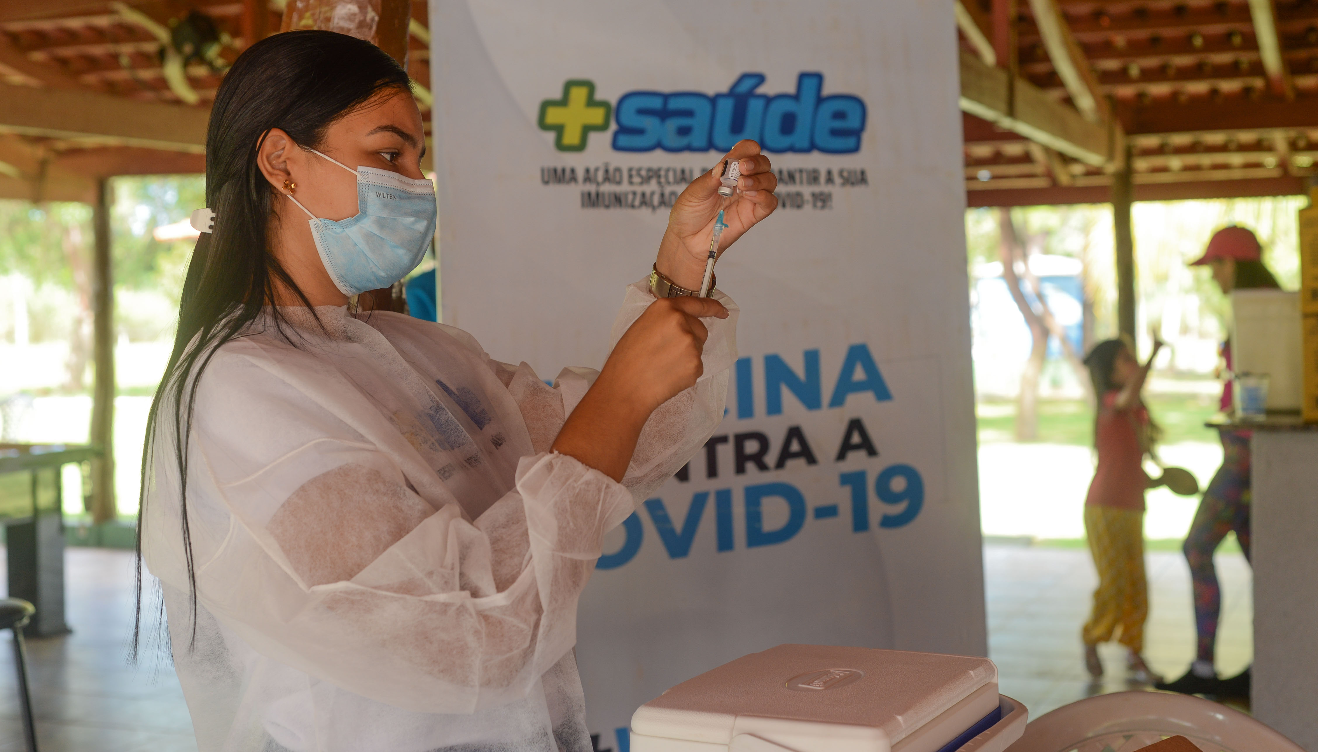 Prefeitura de Palmas leva vacinação contra a Covid-19 e testagem às feiras de Palmas