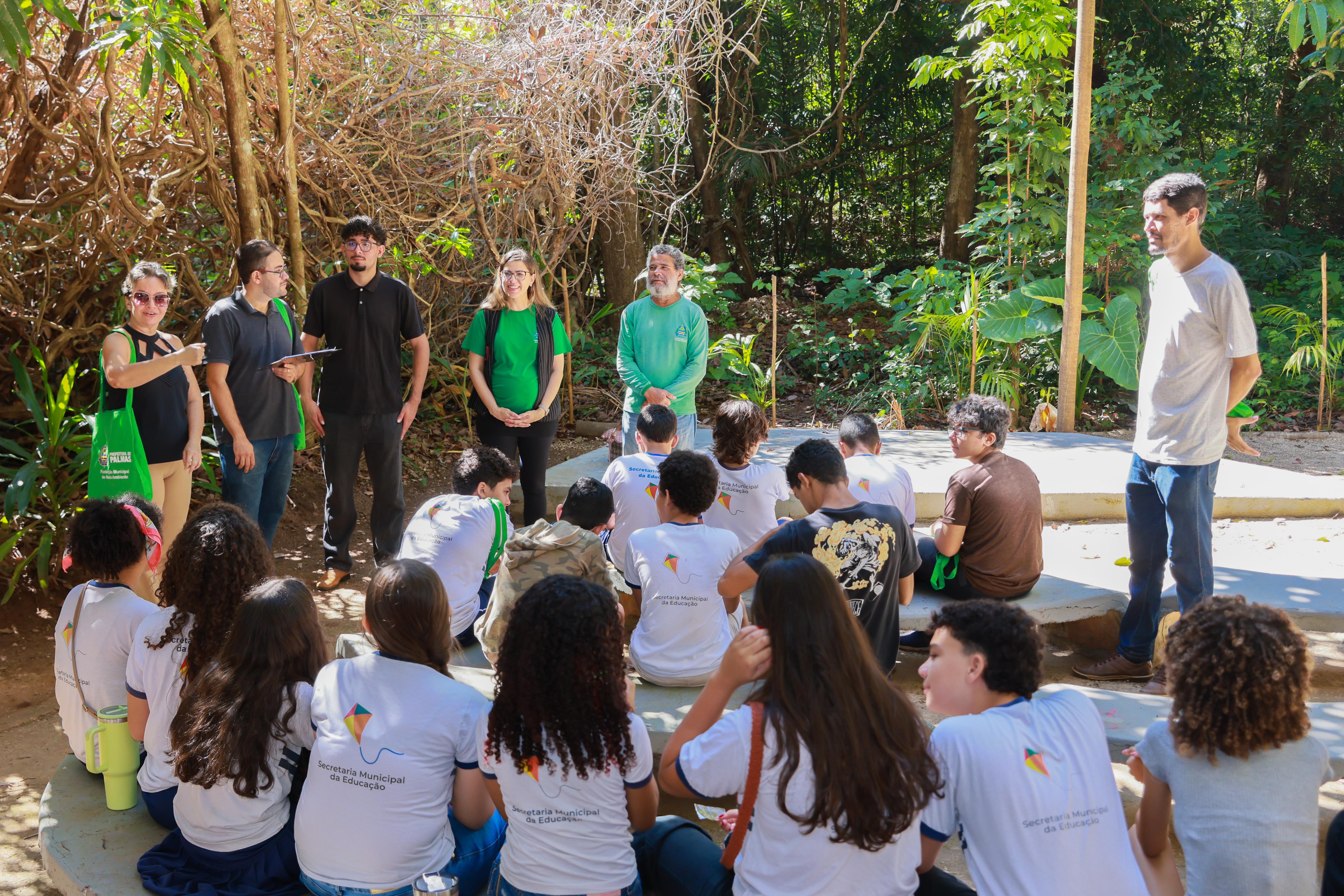 Semana do Meio Ambiente começou com uma roda de conversa sobre arborização urbana
