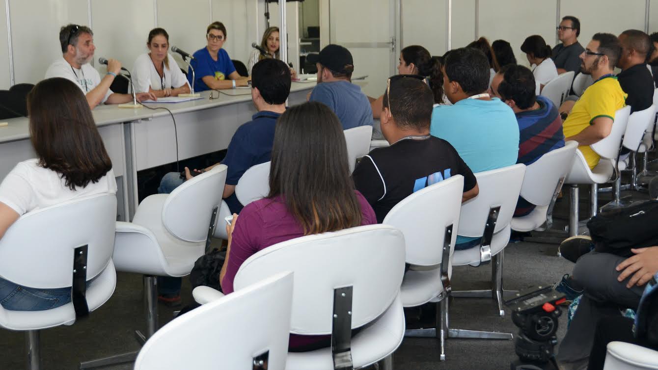 Jornalistas de vários países recebem orientações sobre cobertura dos JMPI