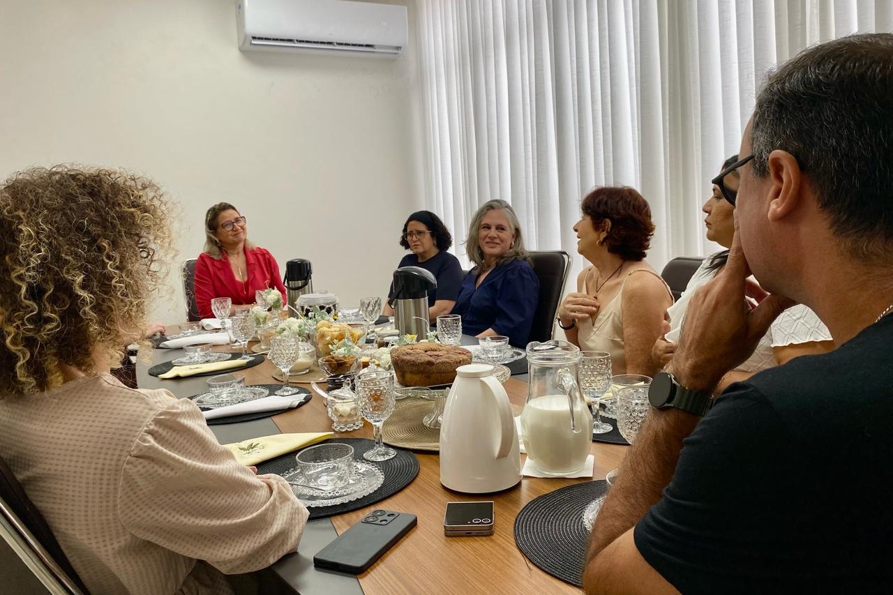 Autor tocantinense ganha espaço no Café Literário das escolas da rede pública de Palmas