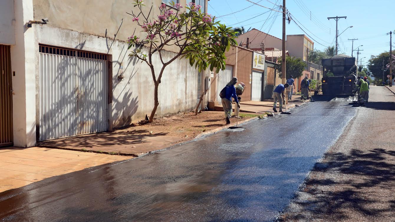 Vias do Setor Santa Fé e de acesso à Vila Olímpica recebem recapeamento asfáltico