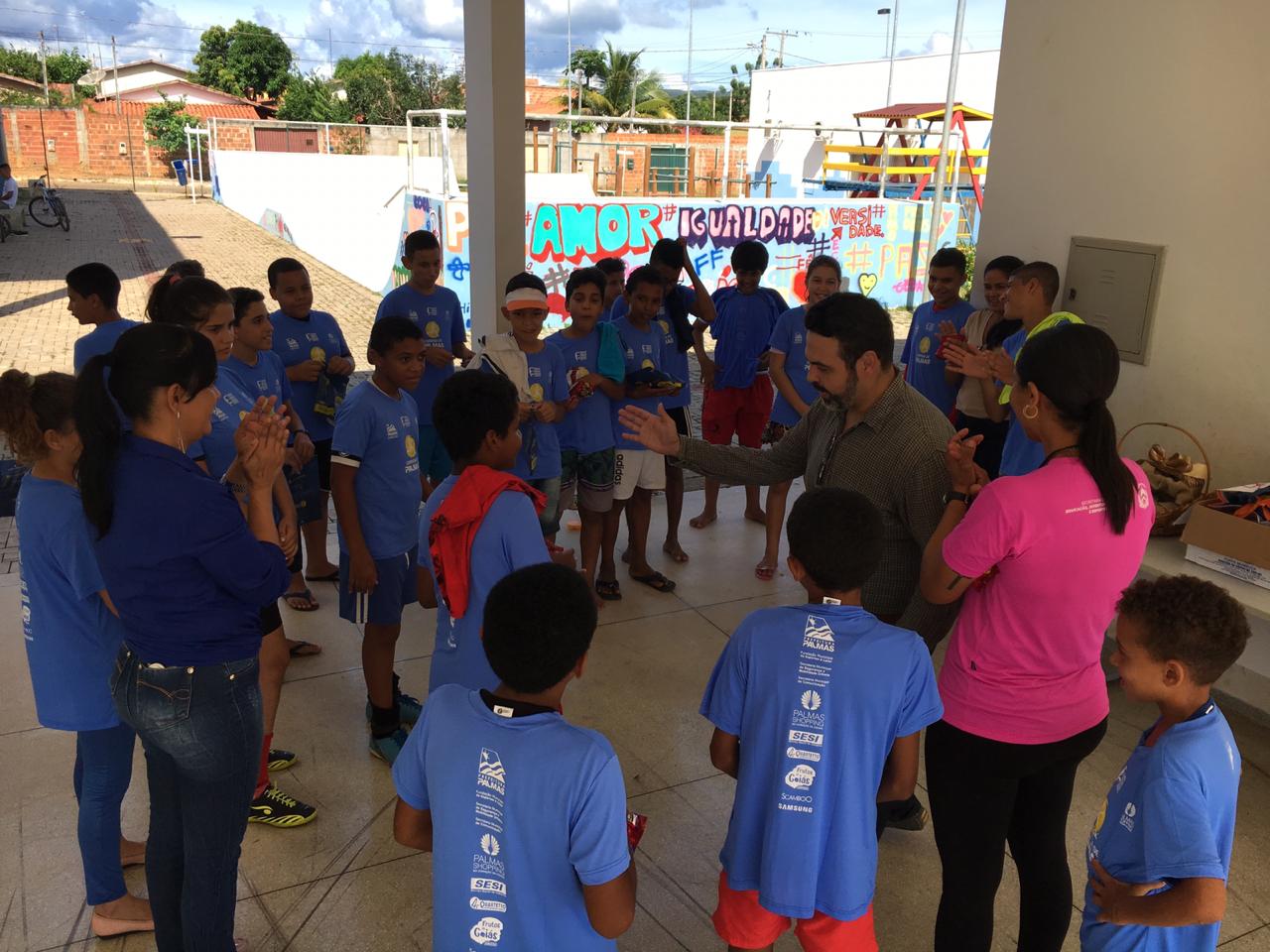 Em ação social,  presidente da Fundesportes interage com beneficiários do CEU Morada do Sol nesta terça, 26