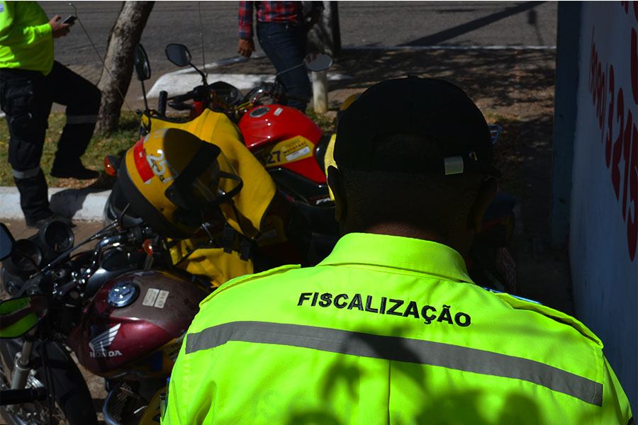 Sesmu inicia vistoria e atualização cadastral nos táxis e mototáxis que operam na Capital