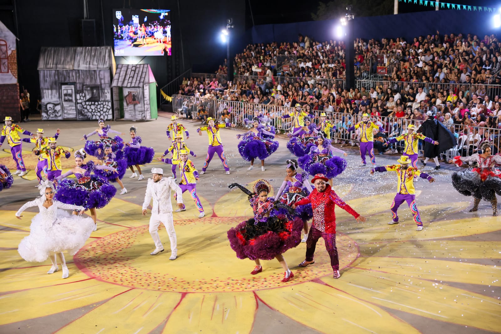 Junina Fogo na Cumbuca se apresentou pelo Grupo Especial na quarta noite de Arraiá