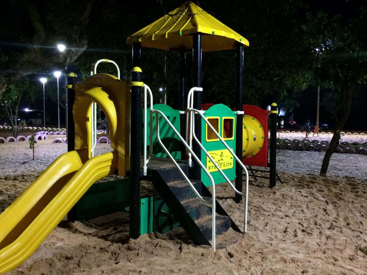 Fruto de diálogo entre Prefeitura e comunidade, Praça Ecológica das Mães no setor Sonho Meu é entregue aos moradores